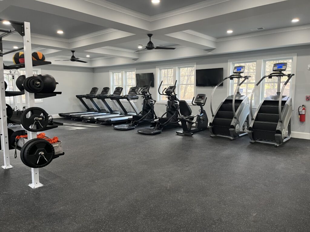 Fitness Center Treadmills Cowesett Luxury Apartment Homes